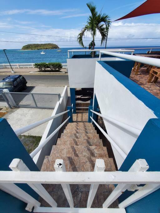 Beachfront Suite 6 Karaya ビエケス エクステリア 写真