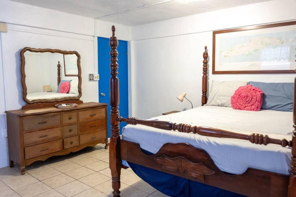 Beachfront Suite 6 Karaya ビエケス エクステリア 写真